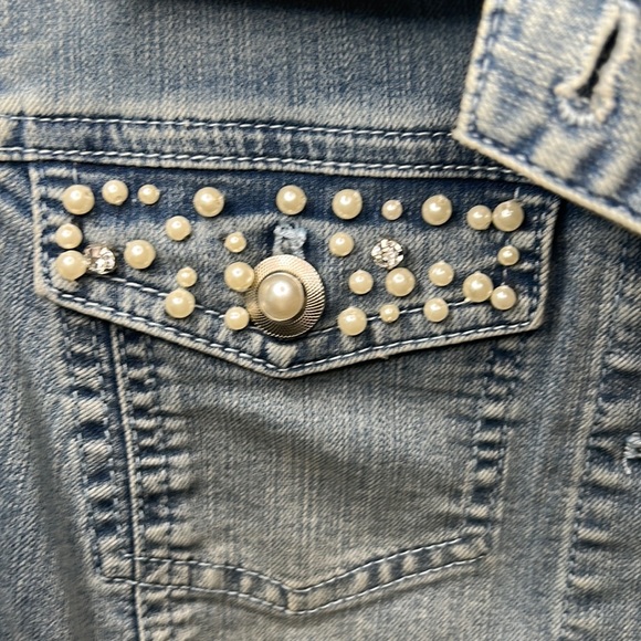 Chico’s Platinum Denim Vest   (Size 0) - Picture 6 of 15